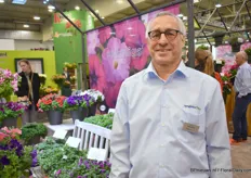 Günter Buchermann, Product Manager of 1 year old product from cuttings, from Syngenta with their Petunias.